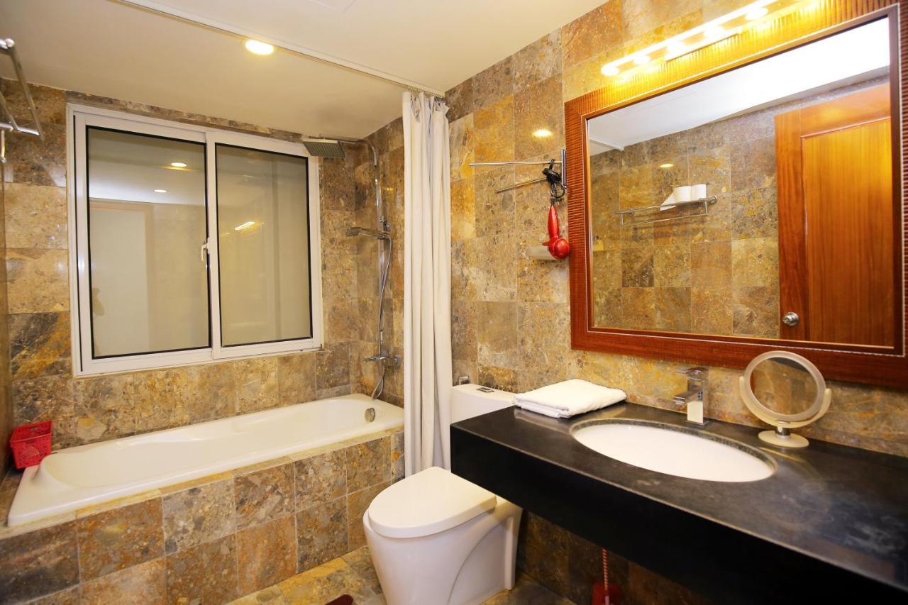 האנוי Investland In Truc Bach & Serviced Apartment מראה חיצוני תמונה